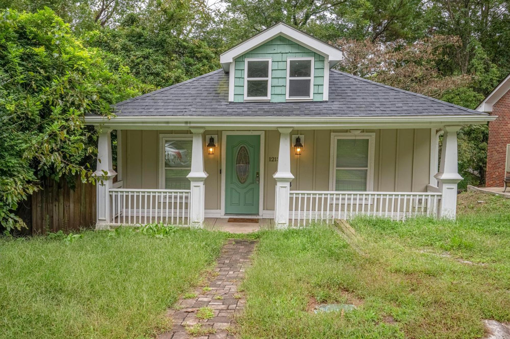 Charming 2Br Bungalow 4 Minutes To Duke University Дарем Экстерьер фото