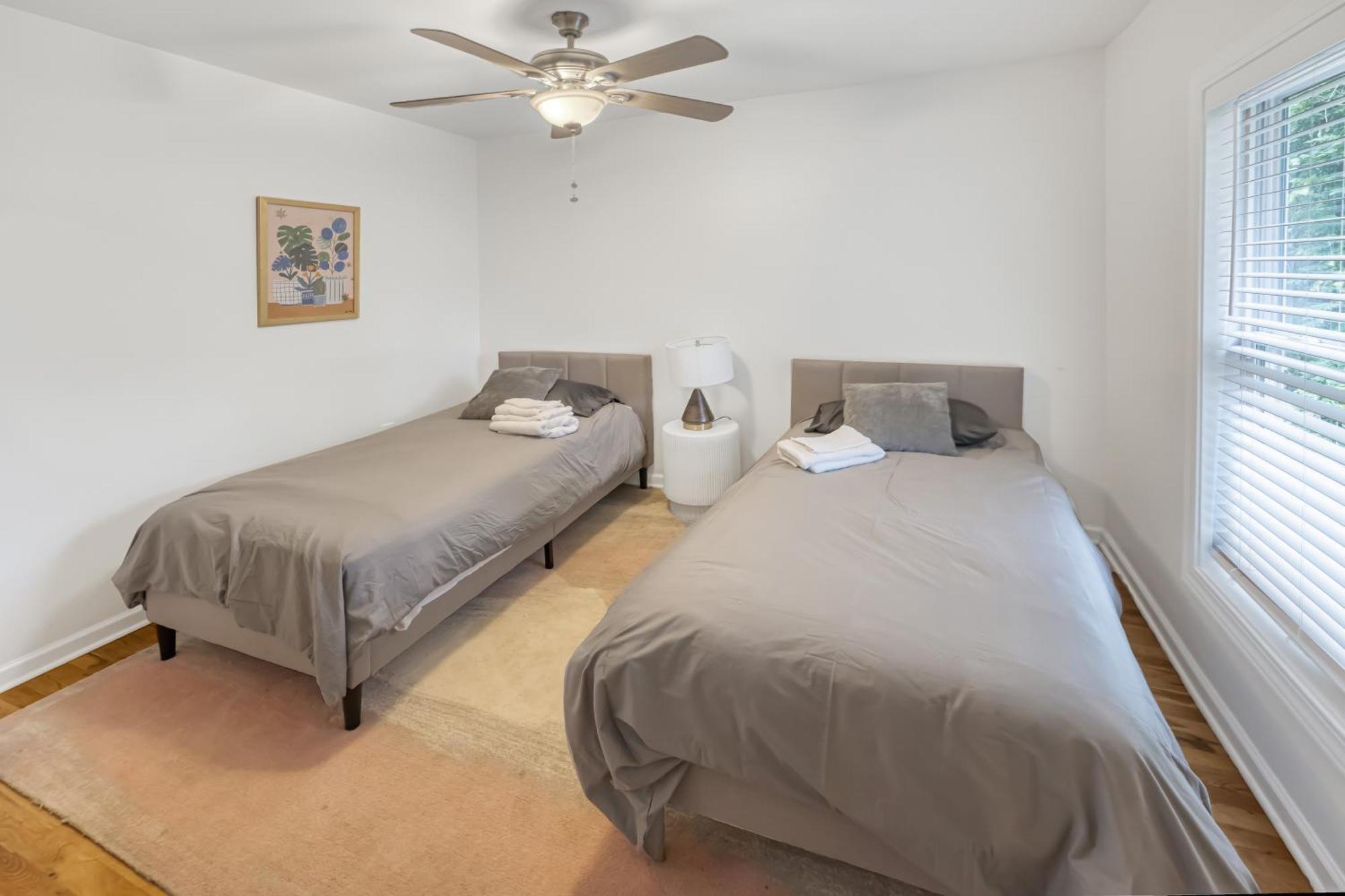 Charming 2Br Bungalow 4 Minutes To Duke University Дарем Экстерьер фото