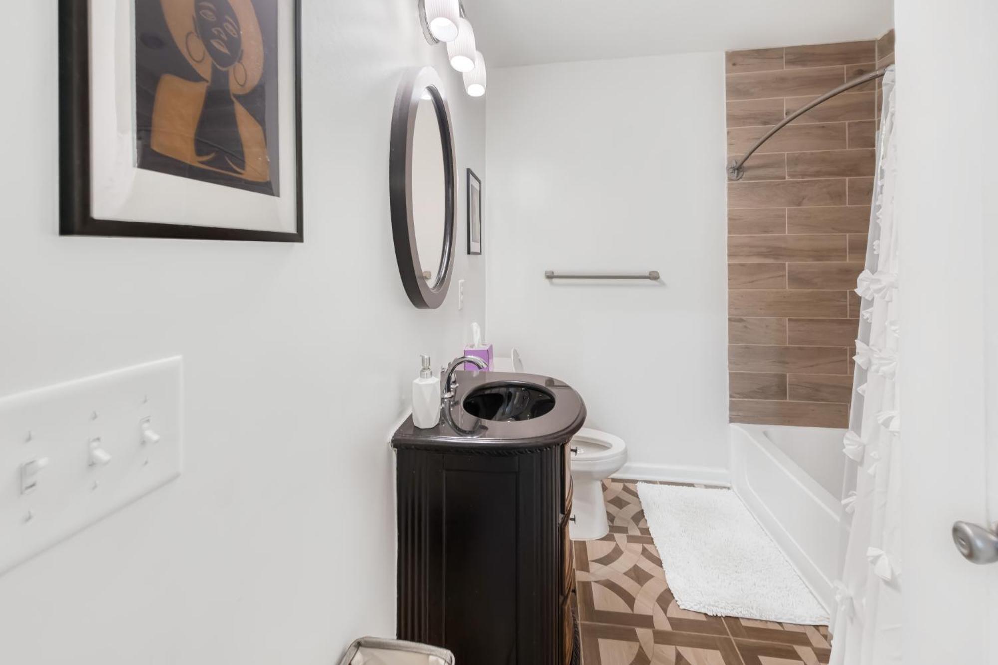 Charming 2Br Bungalow 4 Minutes To Duke University Дарем Экстерьер фото