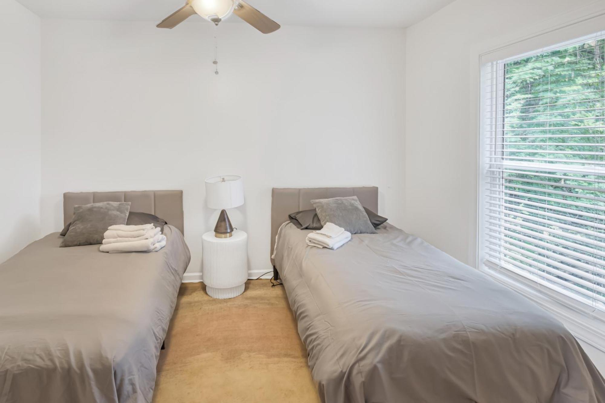 Charming 2Br Bungalow 4 Minutes To Duke University Дарем Экстерьер фото
